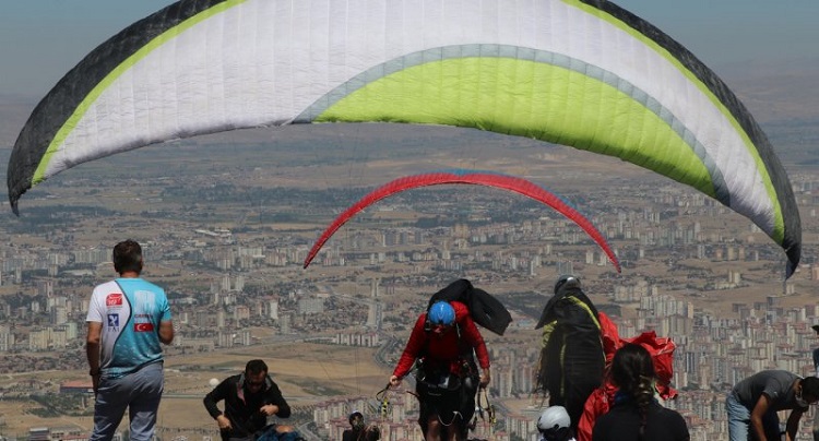 Kayseri Yamaç Paraşütü Fiyatları